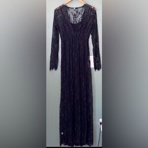 Womens black lace slip set, size L